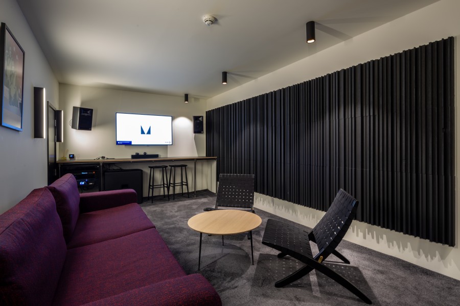 The top 9 reasons to start a podcast: